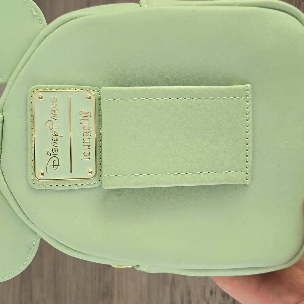 Loungefly Minnie Mouse Mint Sequin Wristlet Mini Bag Wallet - Picture 8 of 8